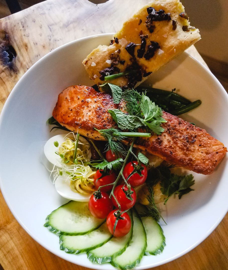 Pan-Seared-Salmon-Niçoise-Salad